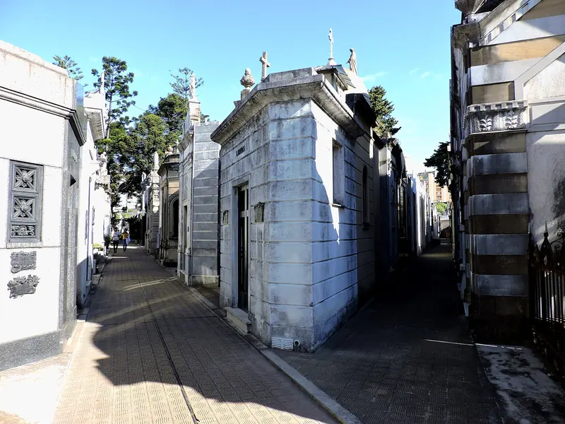 City Tour Privado por Buenos Aires en Auto — cementerio recoleta
