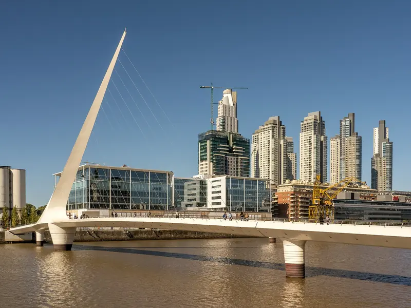 City Tour Privado por Buenos Aires en Auto — puente de la mujer