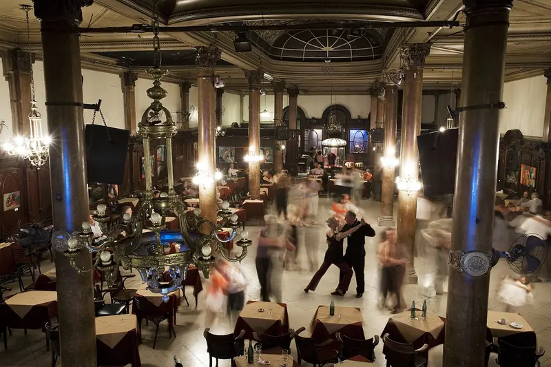 Buenos Aires de Noche y Show de Tango con Traslado Privado — tango milonga
